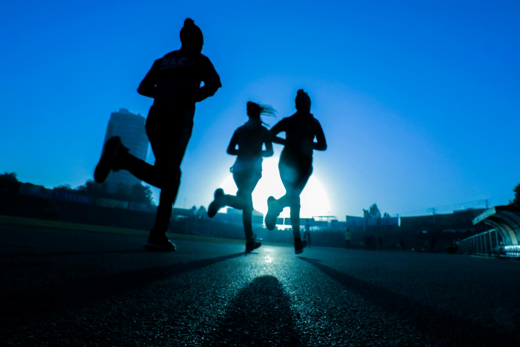 Runner racing